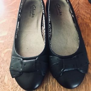 Clarks Bendable Black Flats Size 5M
